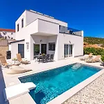Thalia Villa *