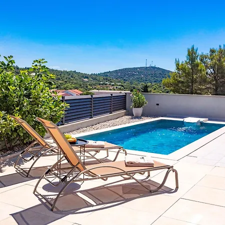 Thalia Villa *