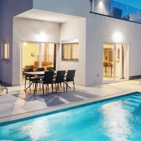 Thalia Villa *